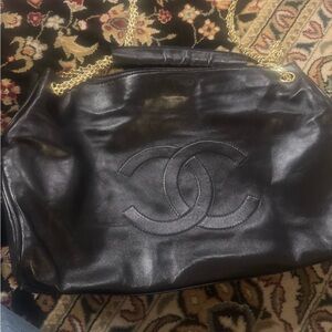 Vintage Chanel Black Leather Shoulder Bag with- authenticity card